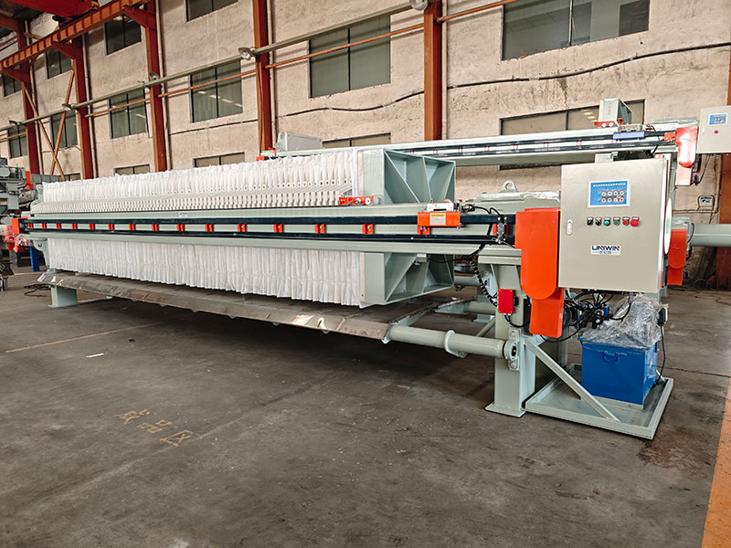 Prensa de filtro de cámara de 250 m² para un cliente de Ghana